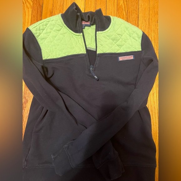 Vineyard vines pullover - Picture 2 of 4